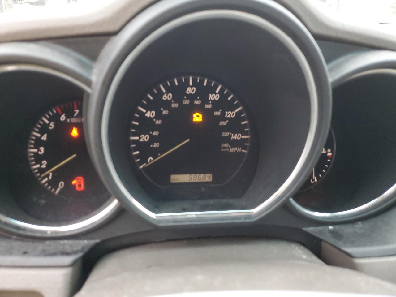 2005 Lexus RX - Image 9