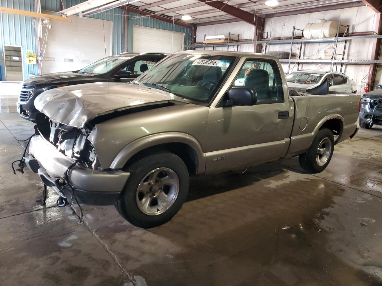 2001 Chevrolet S-10 Pickup - Image 1