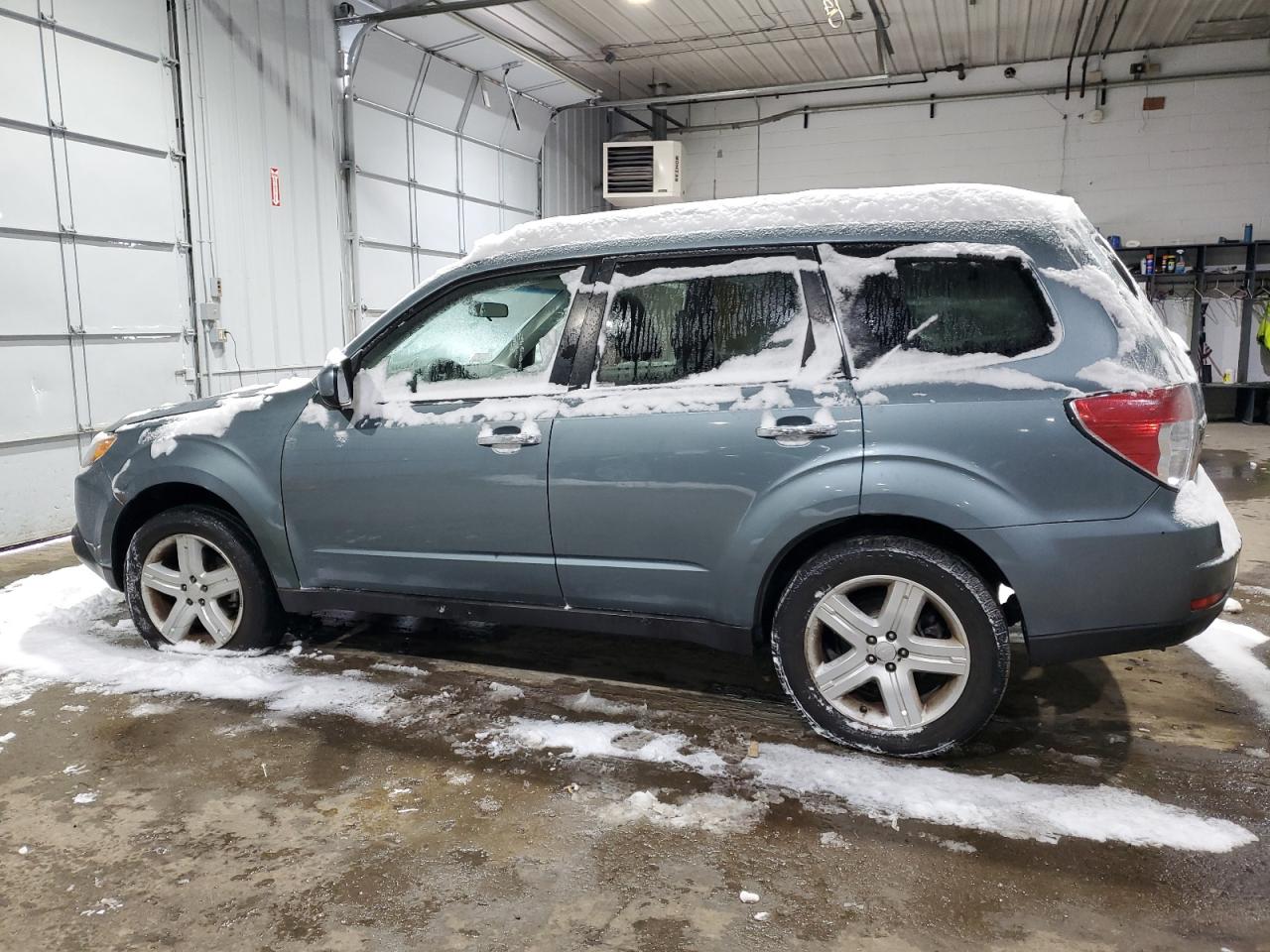 2009 Subaru Forester - Image 2