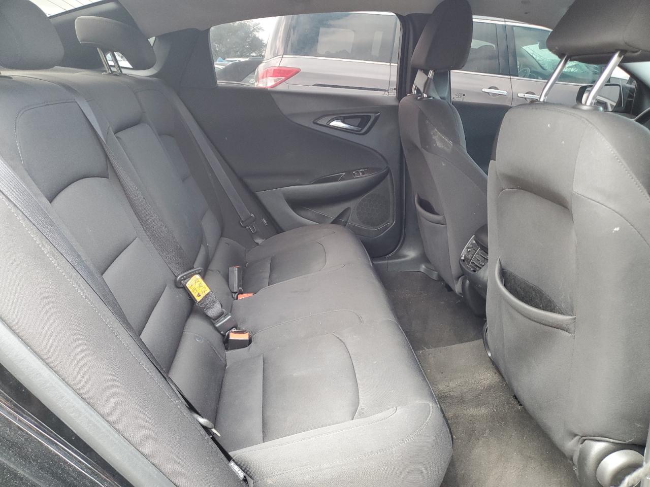 2018 Chevrolet Malibu - Image 10