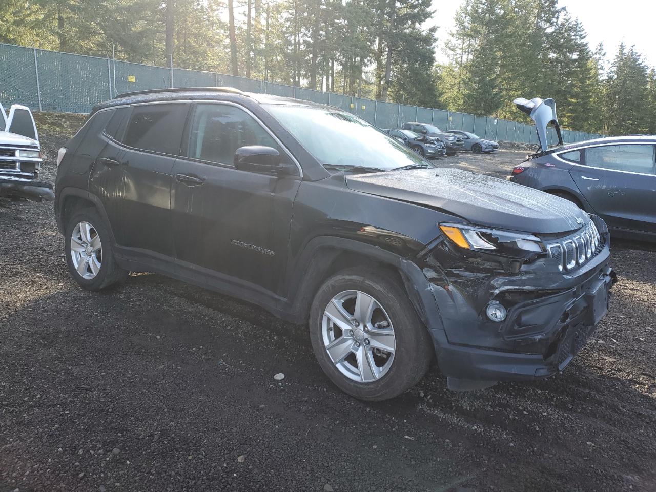 2022 Jeep Compass - Image 4