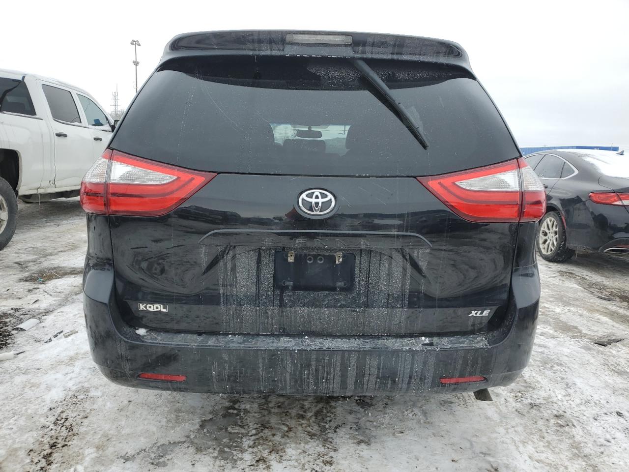 2016 Toyota Sienna - Image 6