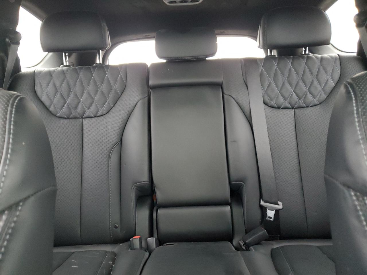 2023 Hyundai Santa Fe - Image 10