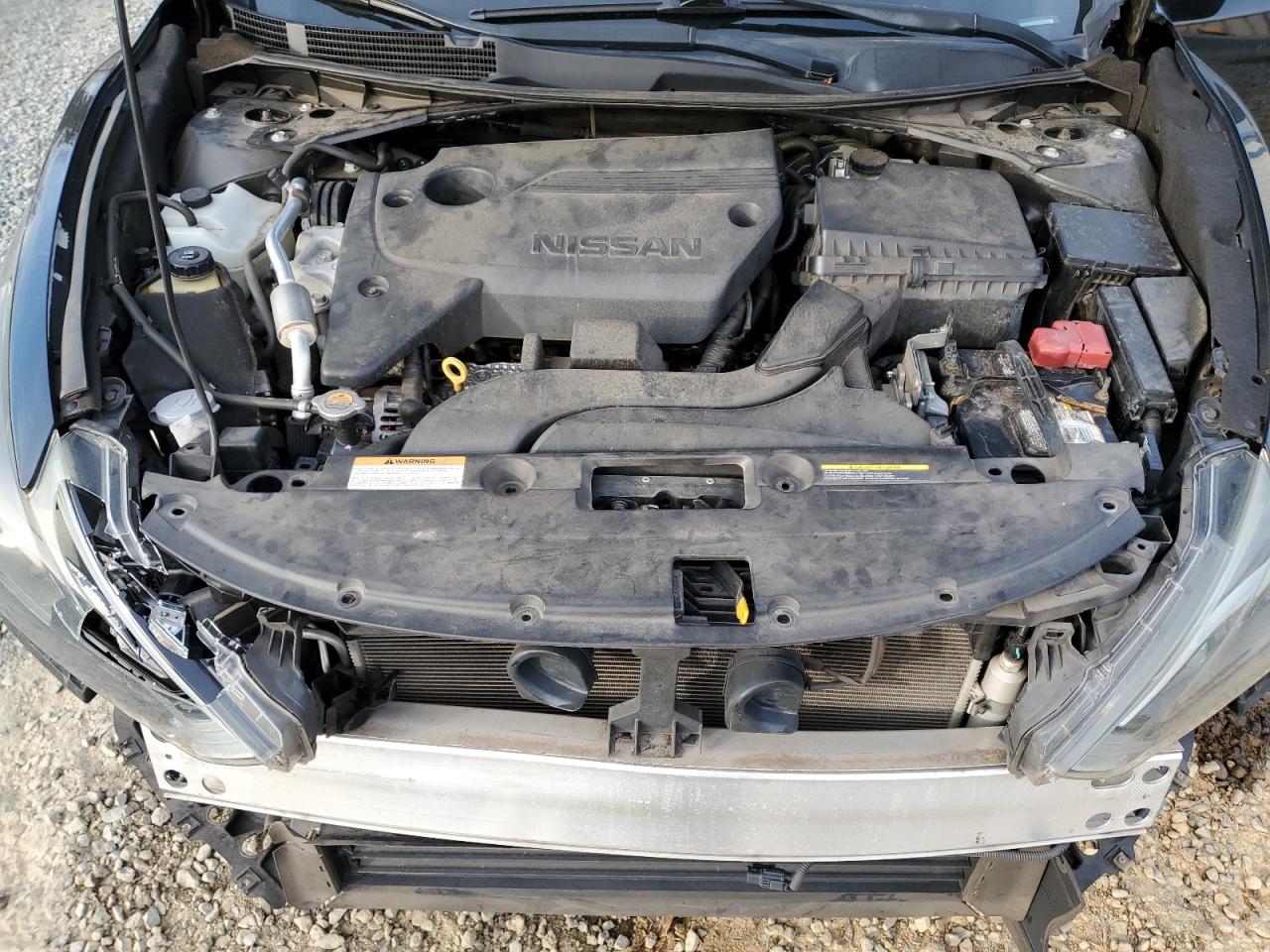 2017 Nissan Altima - Image 11