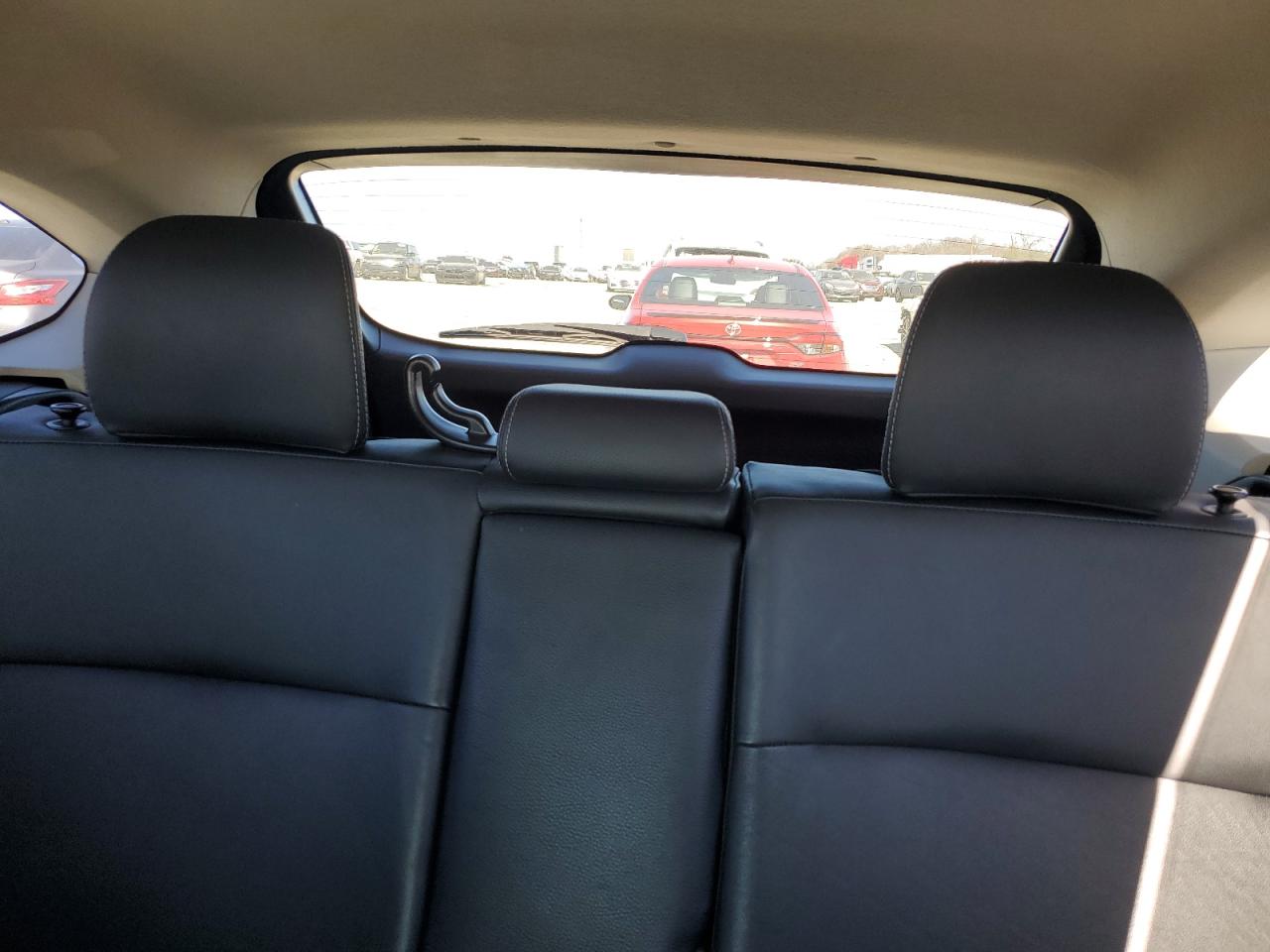 2015 Subaru XV - Image 10