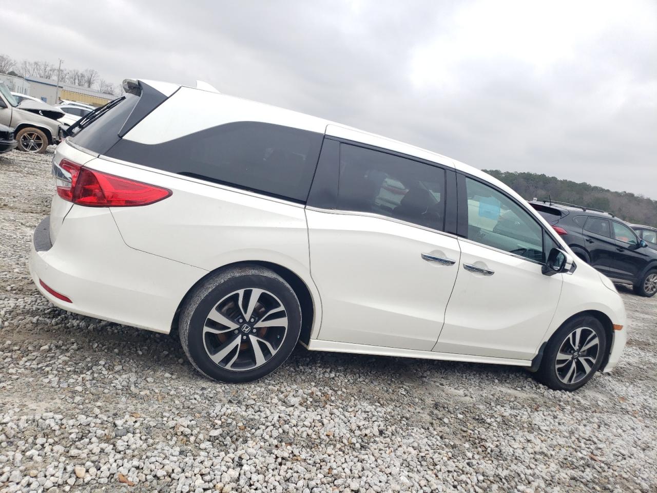 2019 Honda Odyssey - Image 3