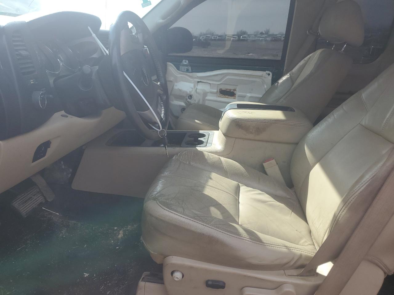 2010 GMC Sierra - Image 7
