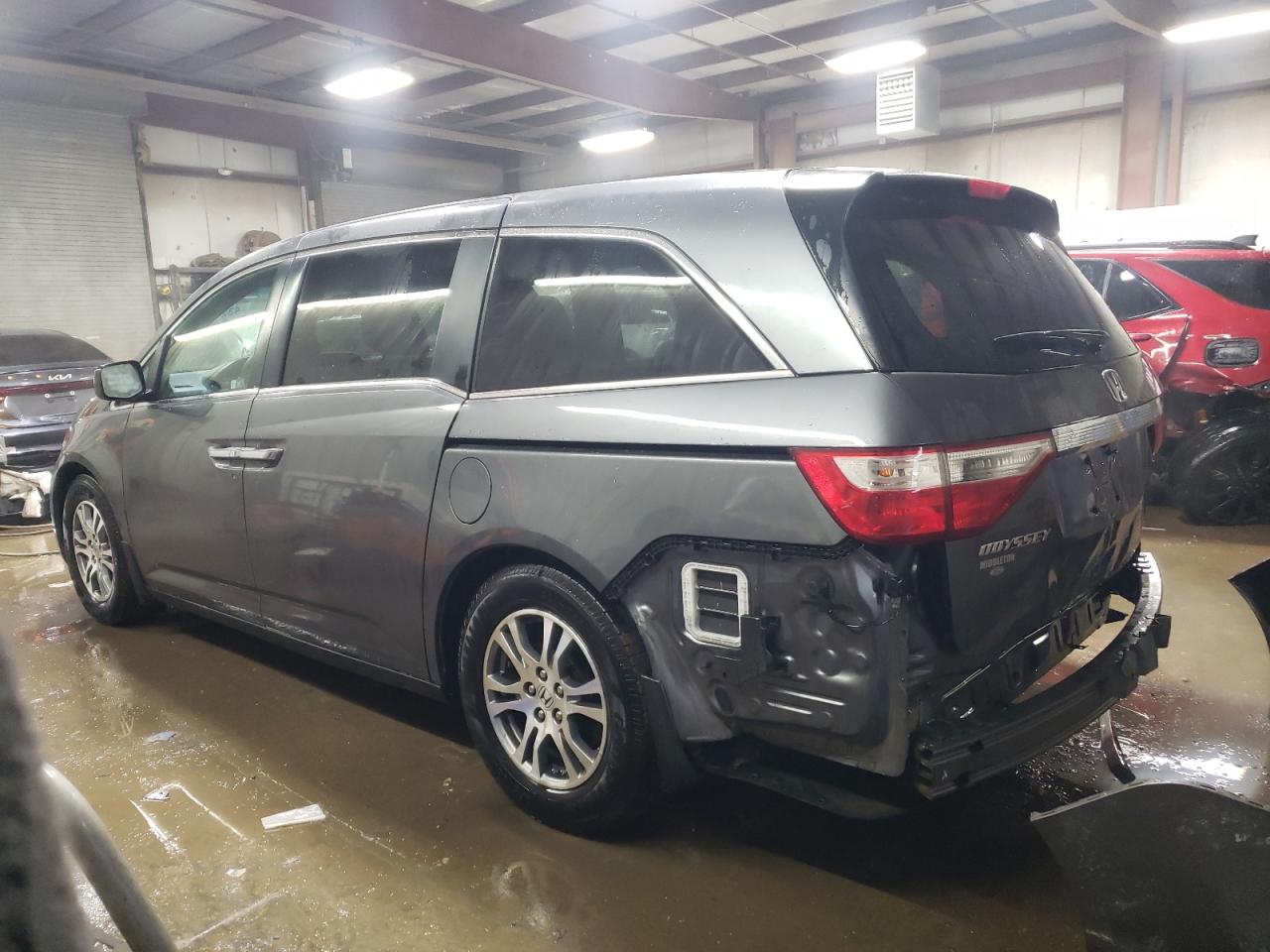 2012 Honda Odyssey - Image 2