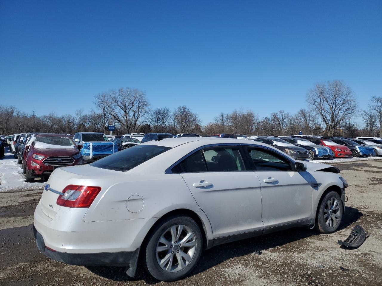 2011 Ford Taurus - Image 3