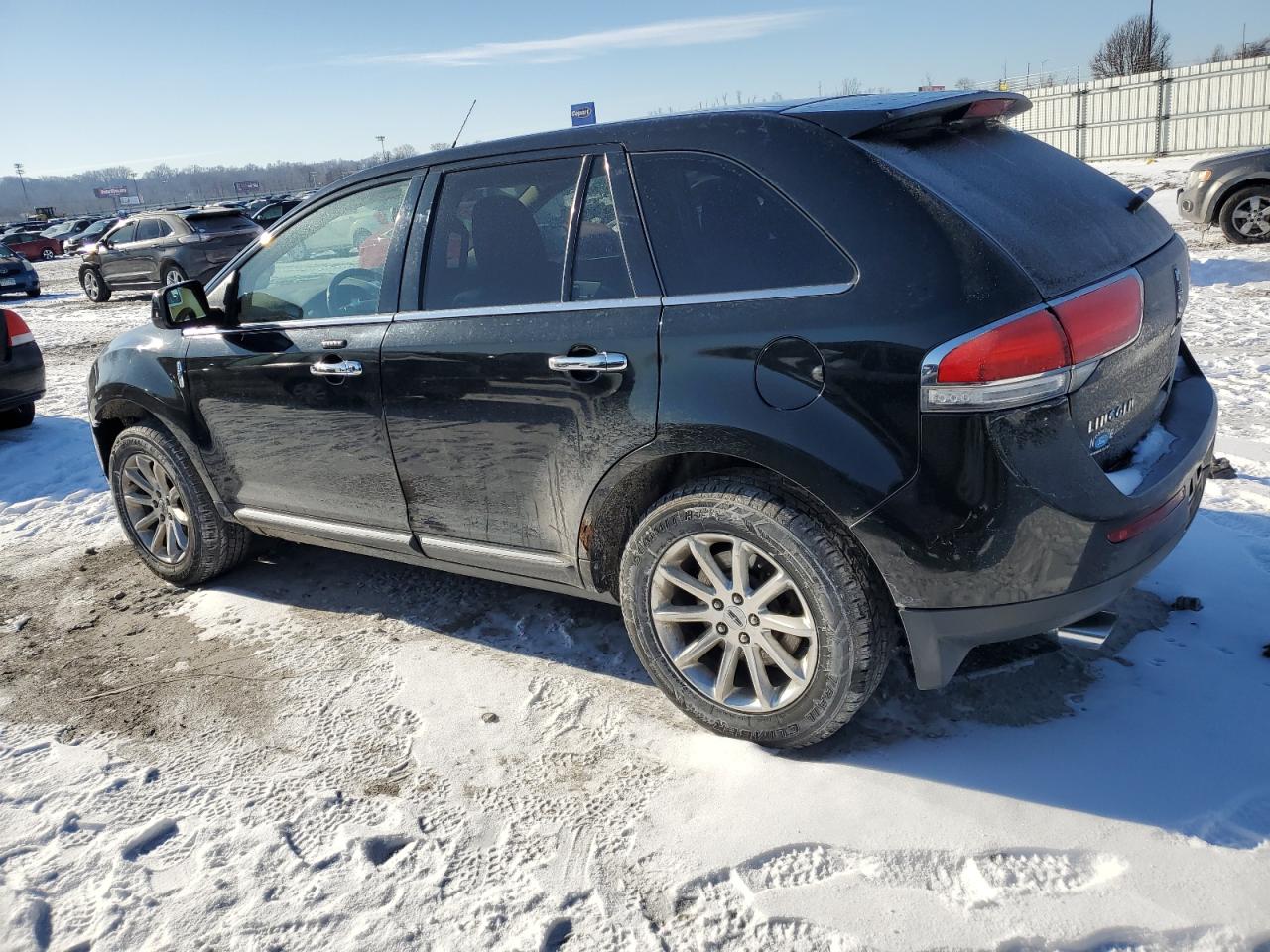 2011 Lincoln MKX - Image 2