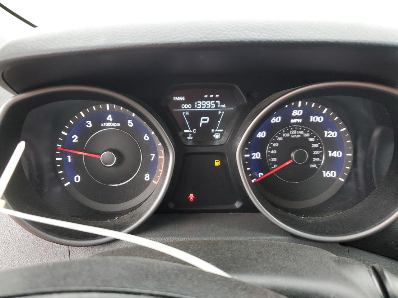 2013 Hyundai Elantra - Image 9