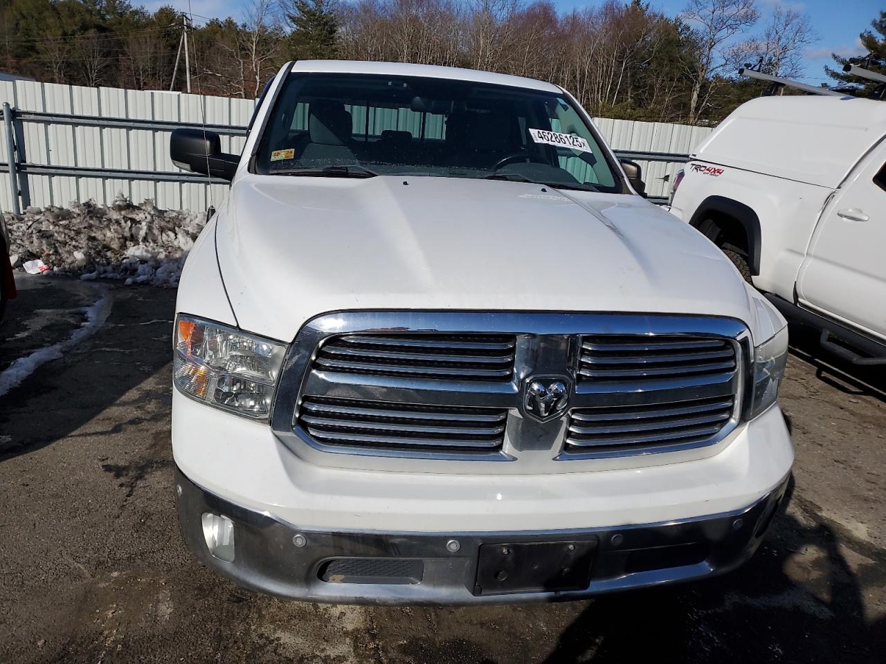 2016 RAM 1500 - Image 5