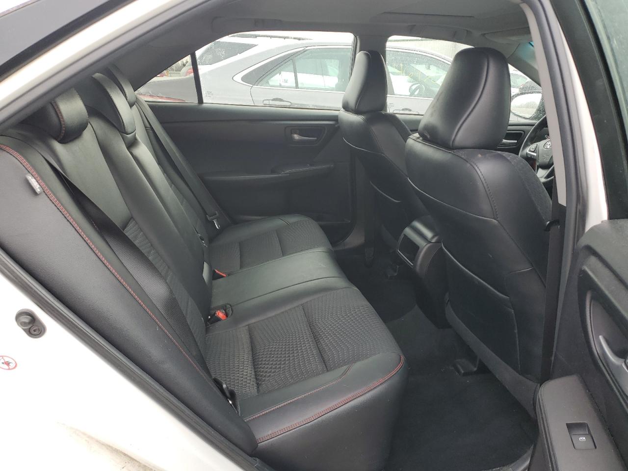 2015 Toyota Camry - Image 10