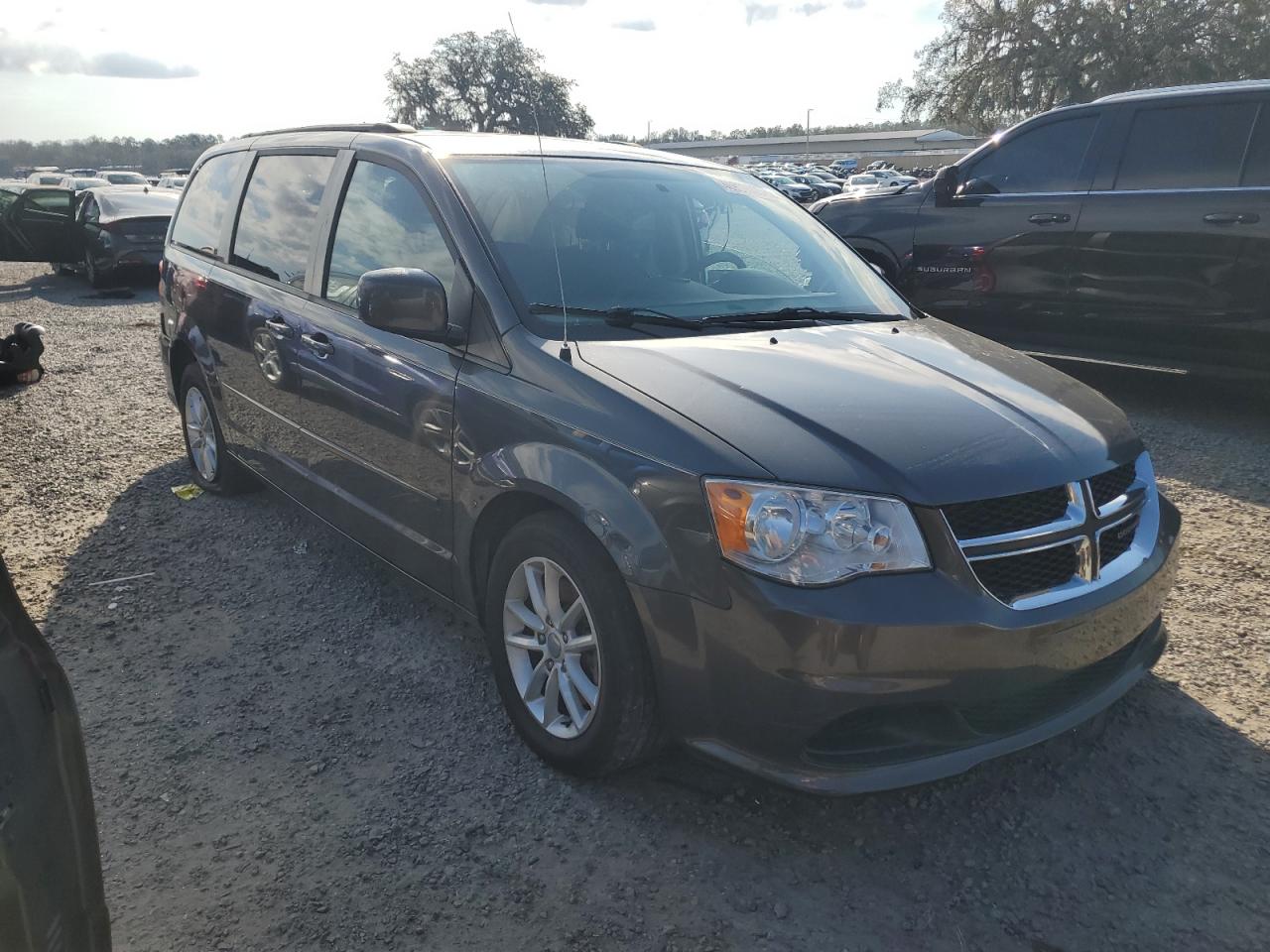 2015 Dodge Caravan - Image 4