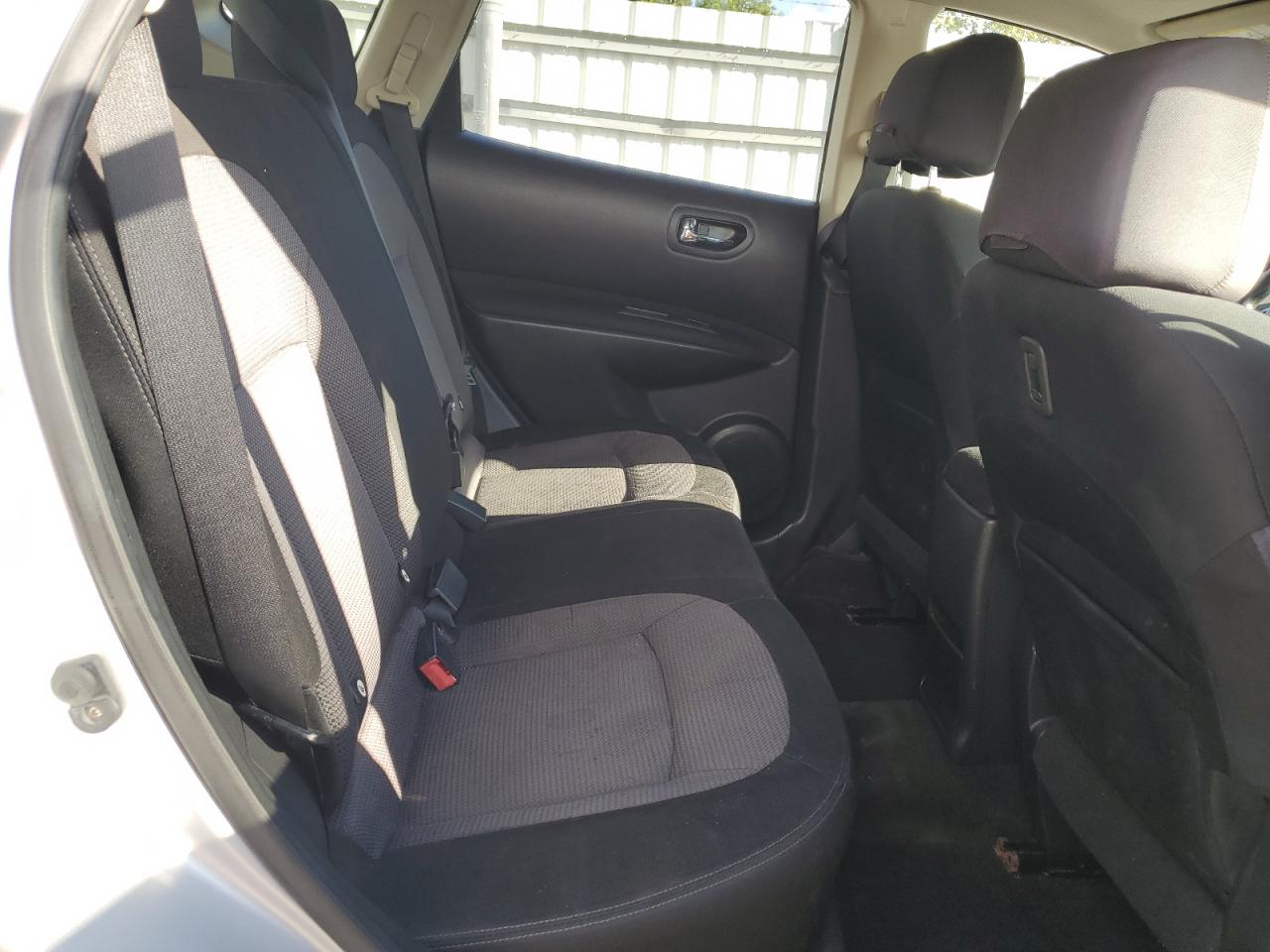 2013 Nissan Rogue - Image 10