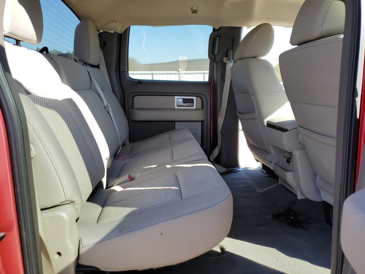 2010 Ford F-150 - Image 10