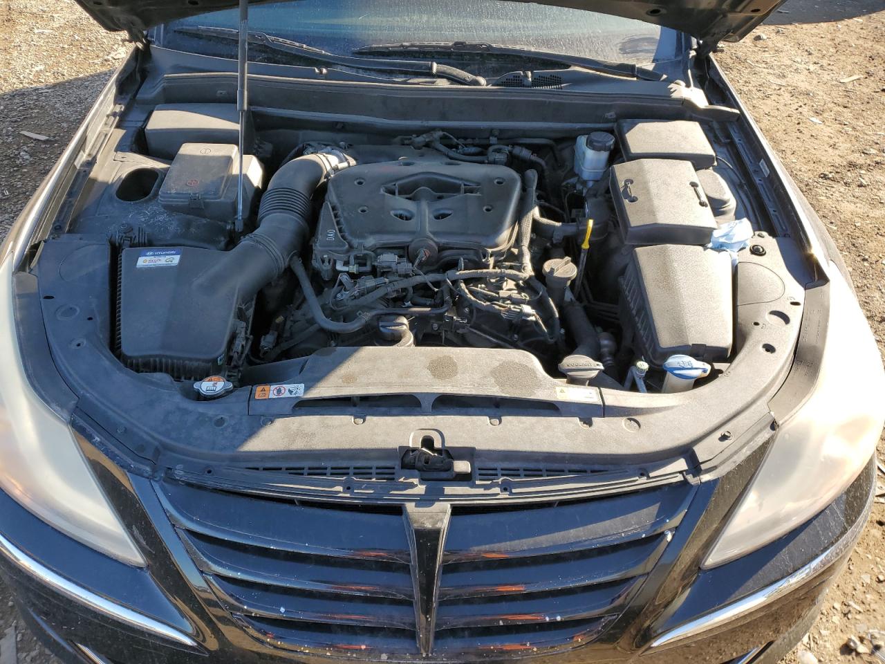 2013 Hyundai Genesis - Image 11