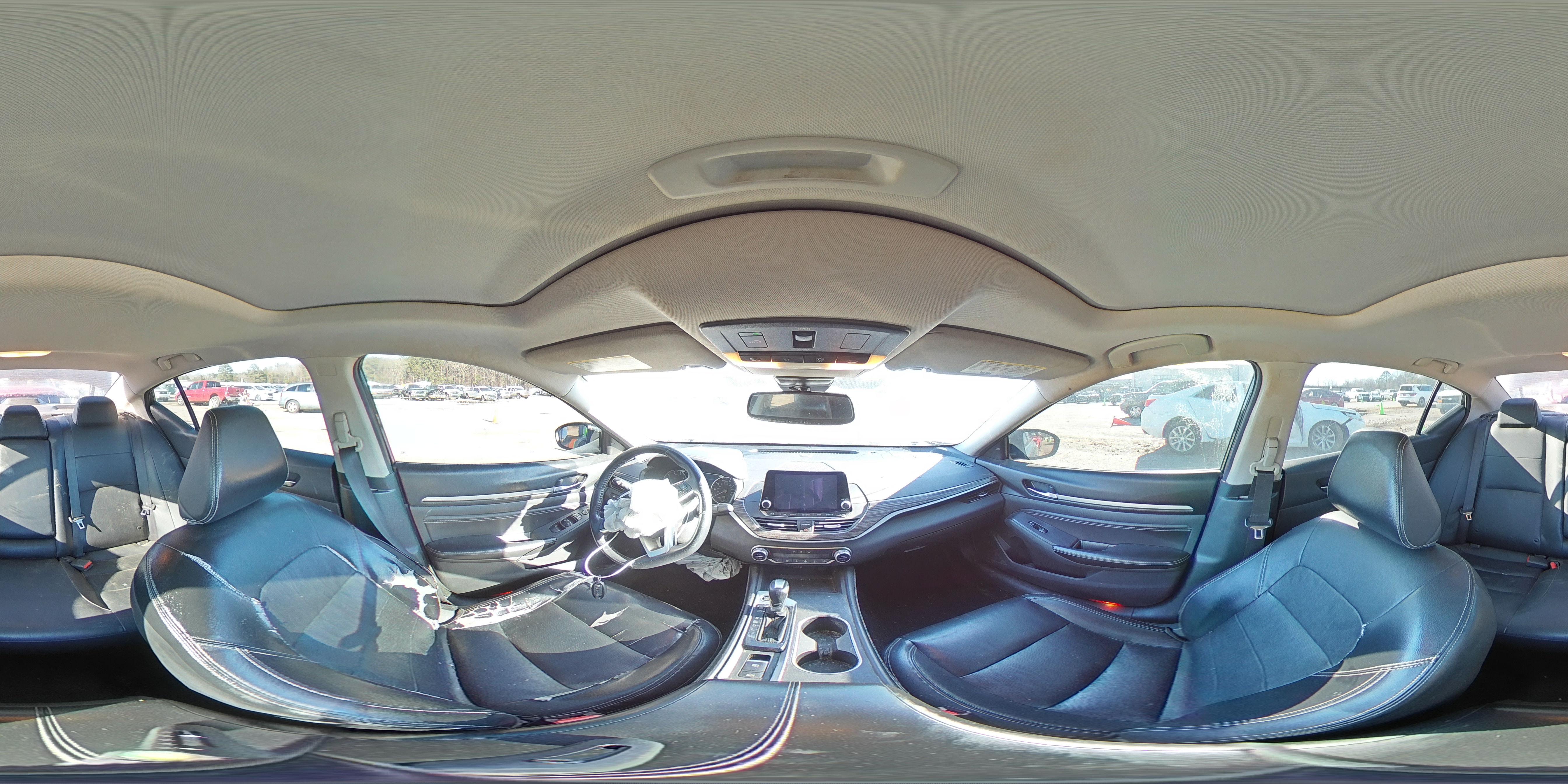 2019 Nissan Altima - Image 12