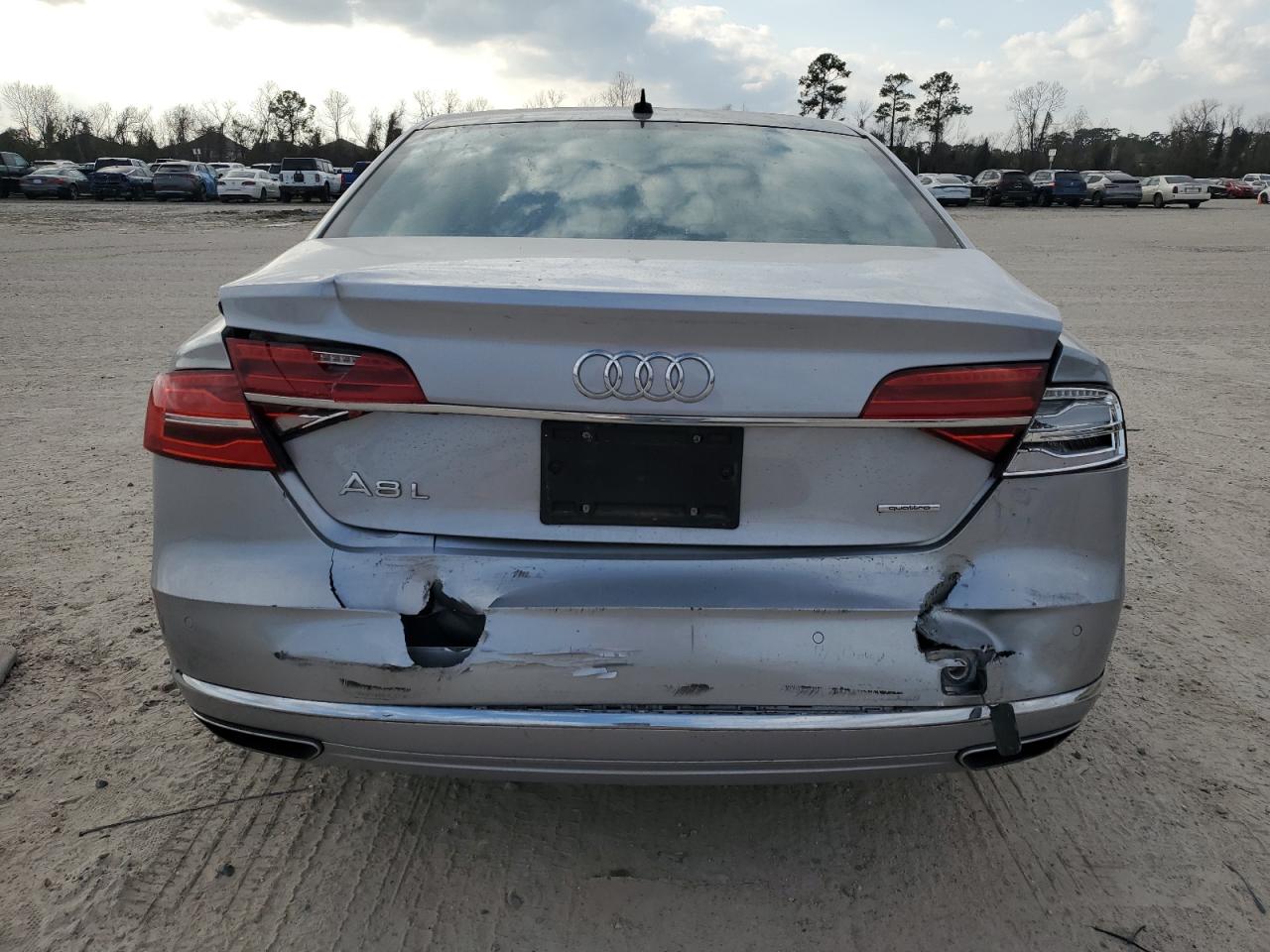 2016 Audi A8 - Image 6