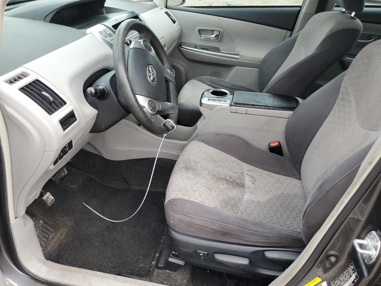 2016 Toyota Prius - Image 7