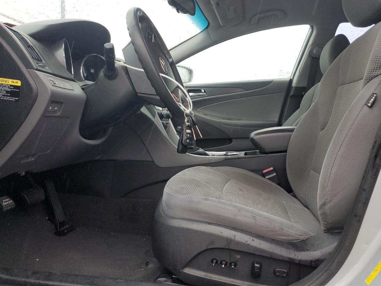 2013 Hyundai Sonata - Image 7