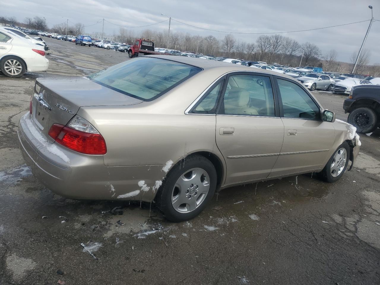 2003 Toyota Avalon - Image 3