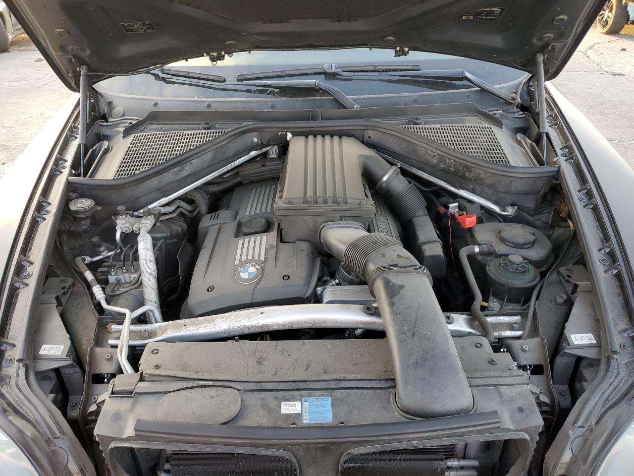2010 BMW X5 - Image 12