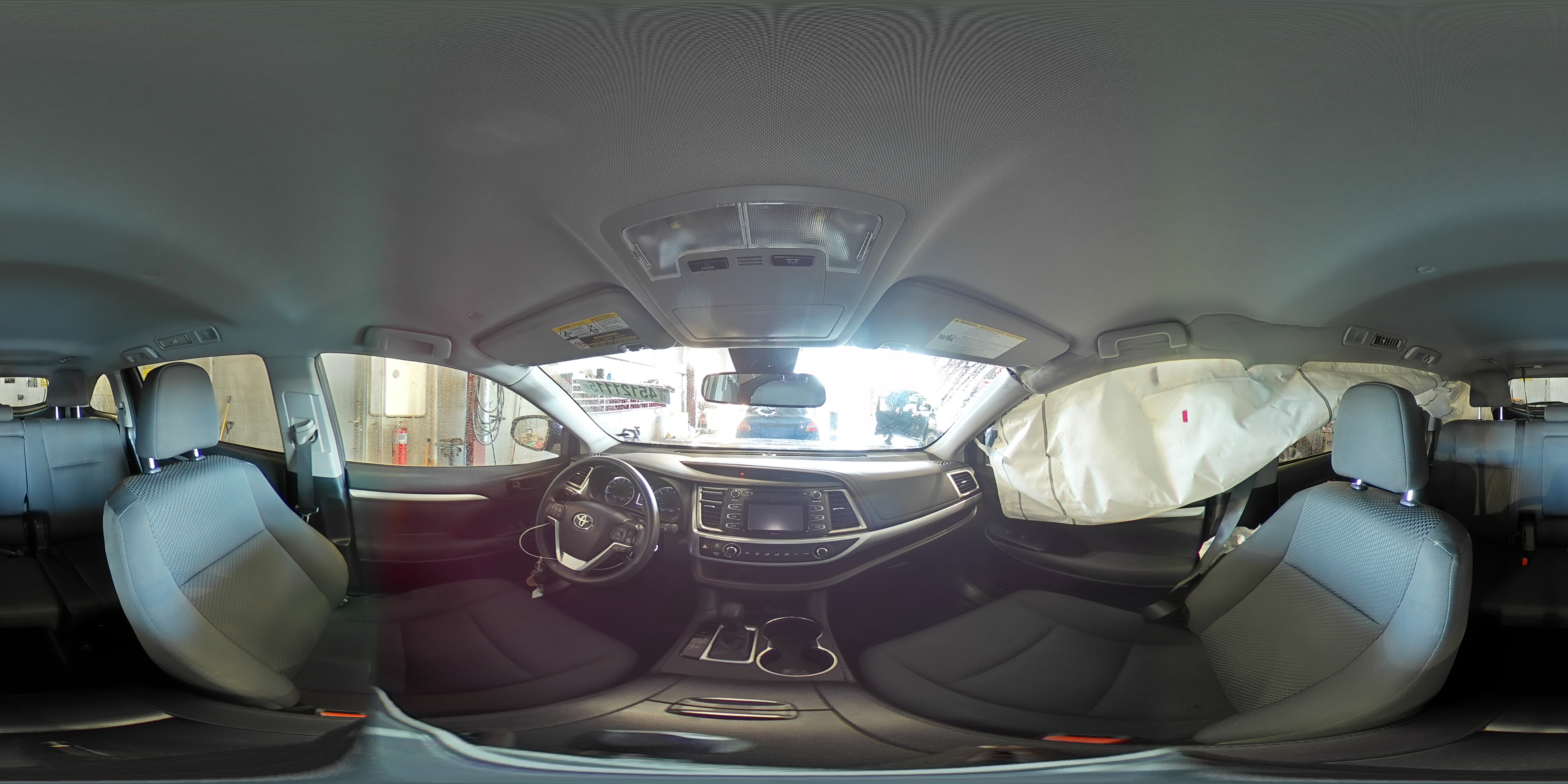 2019 Toyota Highlander - Image 15