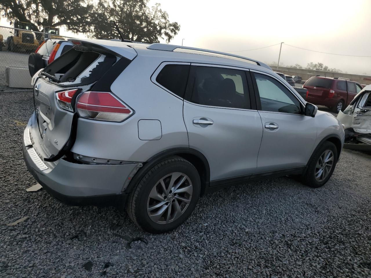 2015 Nissan Rogue - Image 3