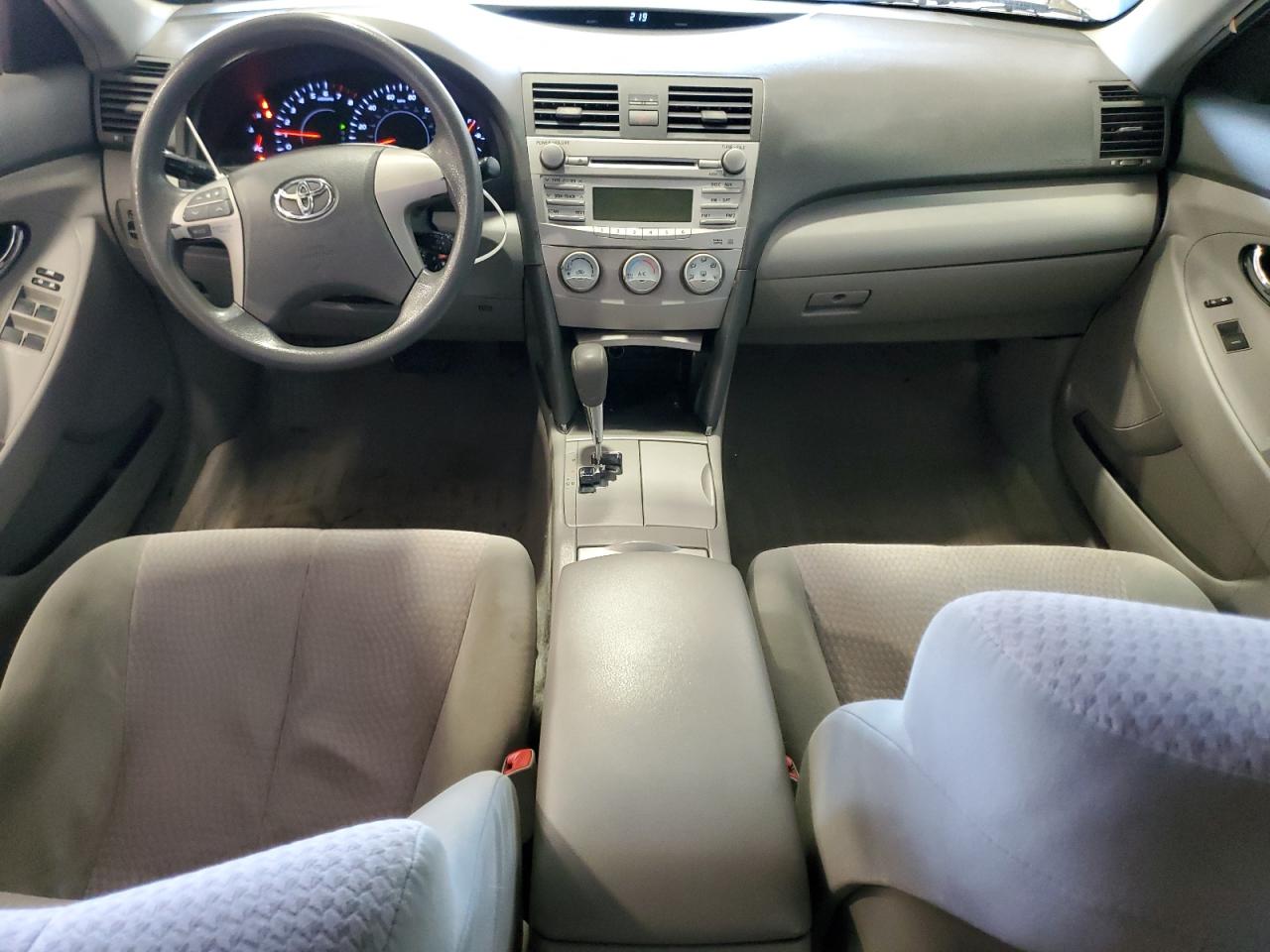 2010 Toyota Camry - Image 8