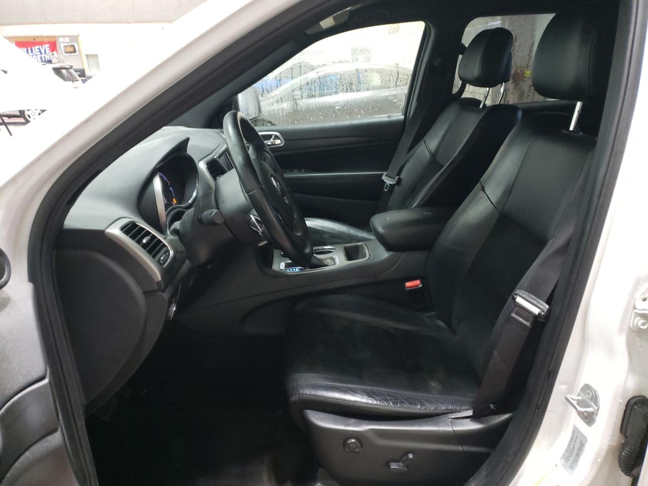 2017 Jeep Grand Cherokee - Image 7