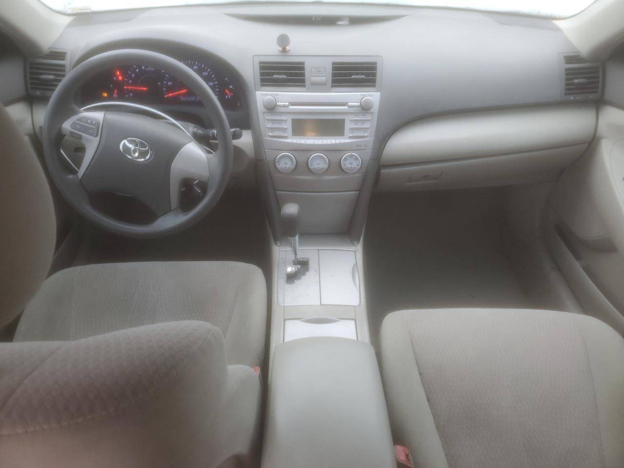 2011 Toyota Camry - Image 8