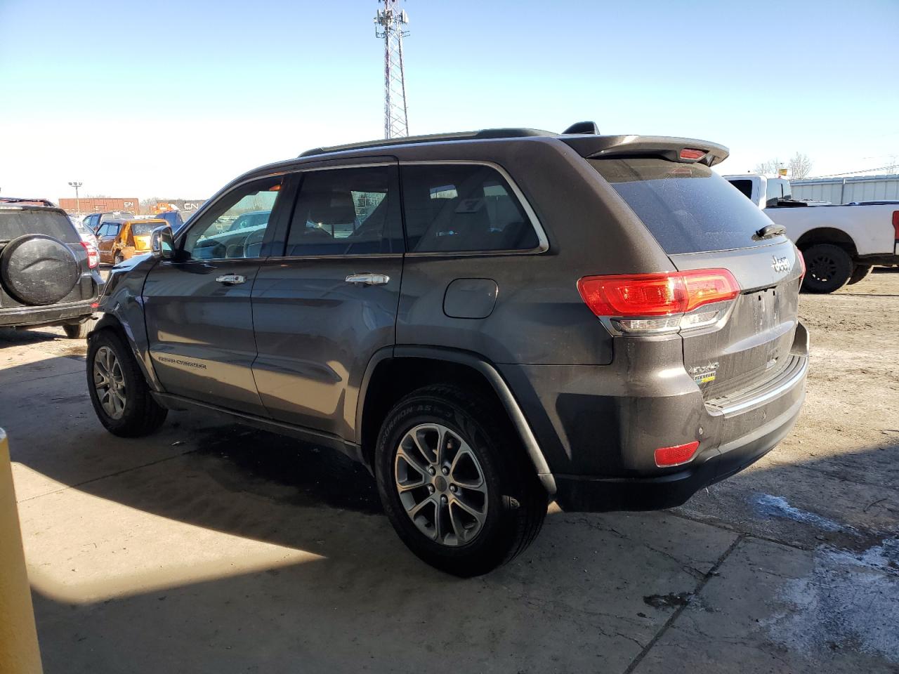 2015 Jeep Grand Cherokee - Image 2