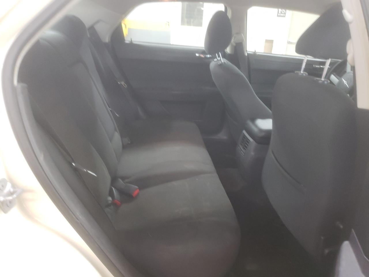 2008 Chrysler 300 - Image 10