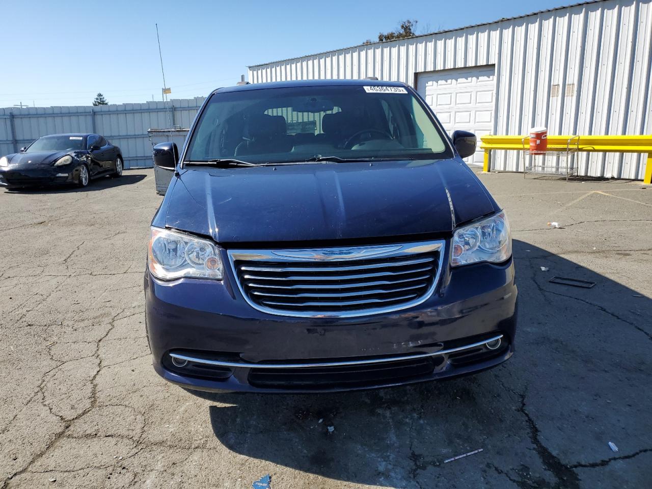 2015 Chrysler Town & Country - Image 5
