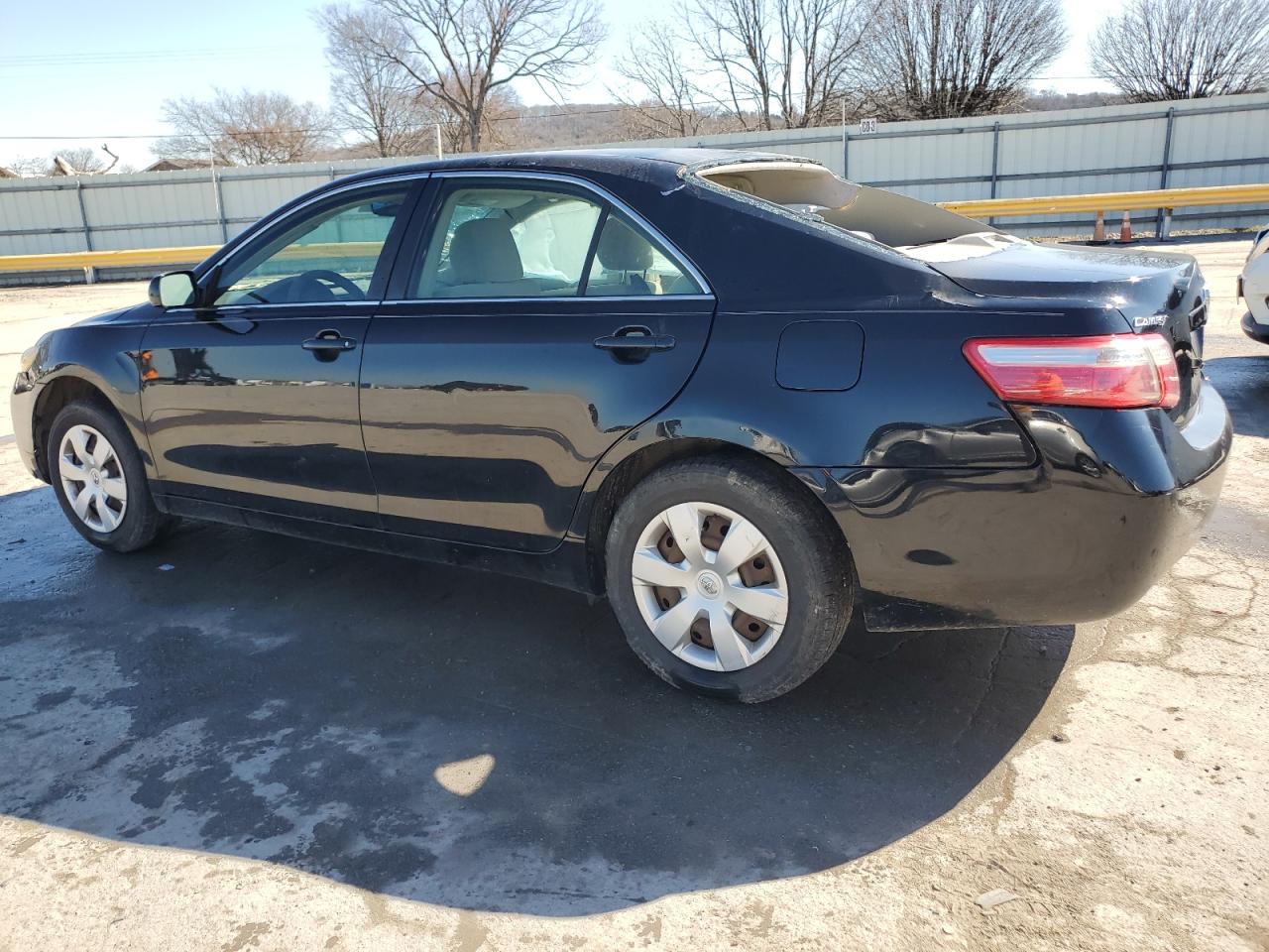 2009 Toyota Camry - Image 2