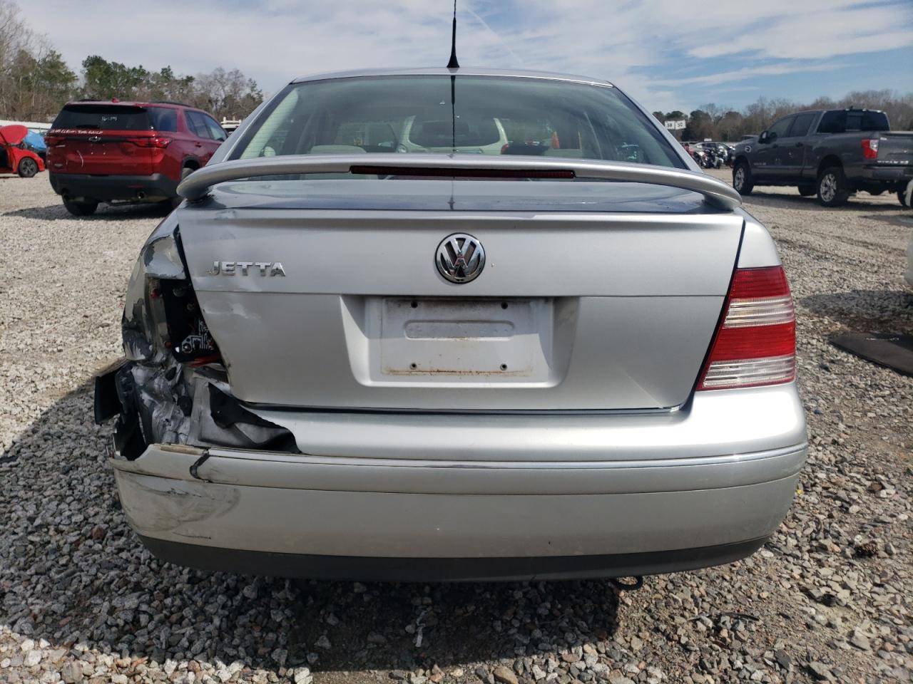 2004 Volkswagen Jetta - Image 6