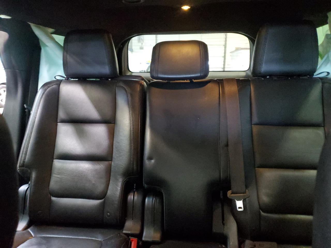 2015 Ford Explorer - Image 10