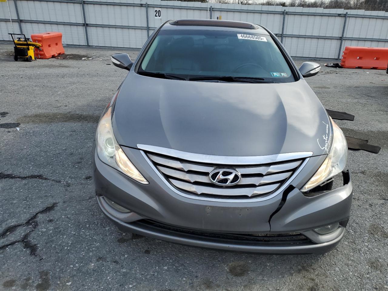 2013 Hyundai Sonata - Image 5