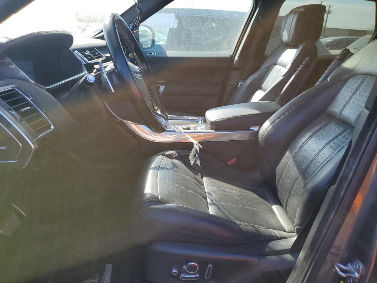 2018 Land Rover Range Rover - Image 7