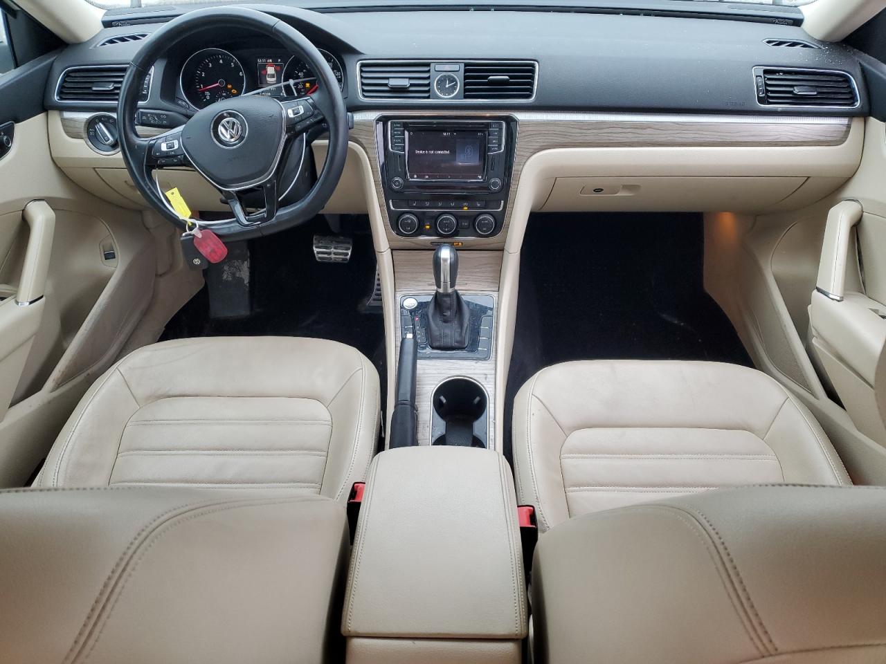 2016 Volkswagen Passat - Image 8