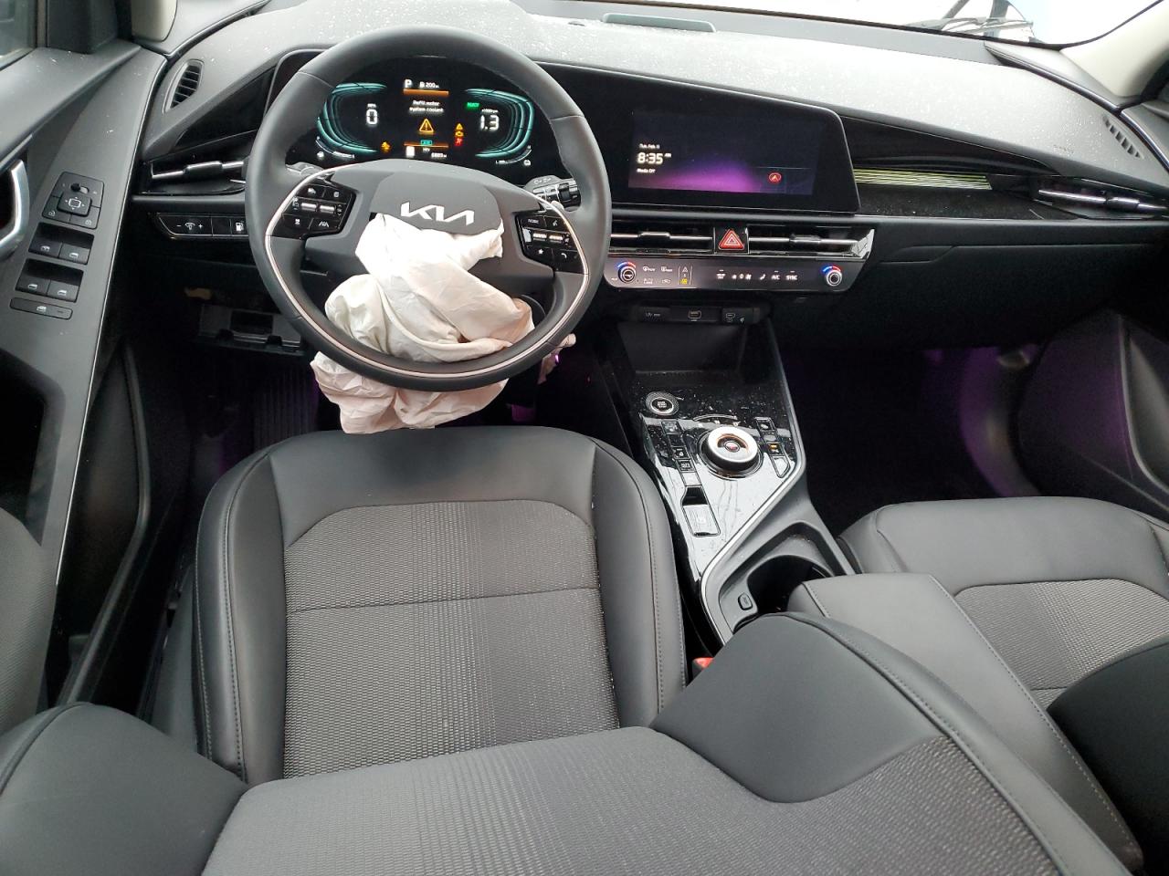 2023 Kia Niro - Image 8
