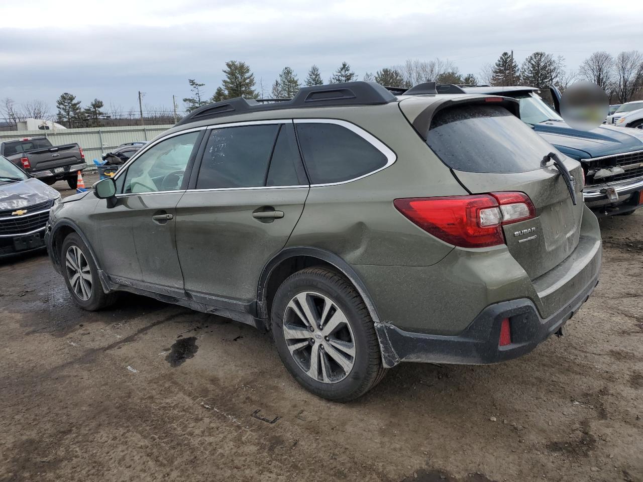 2018 Subaru Outback - Image 2