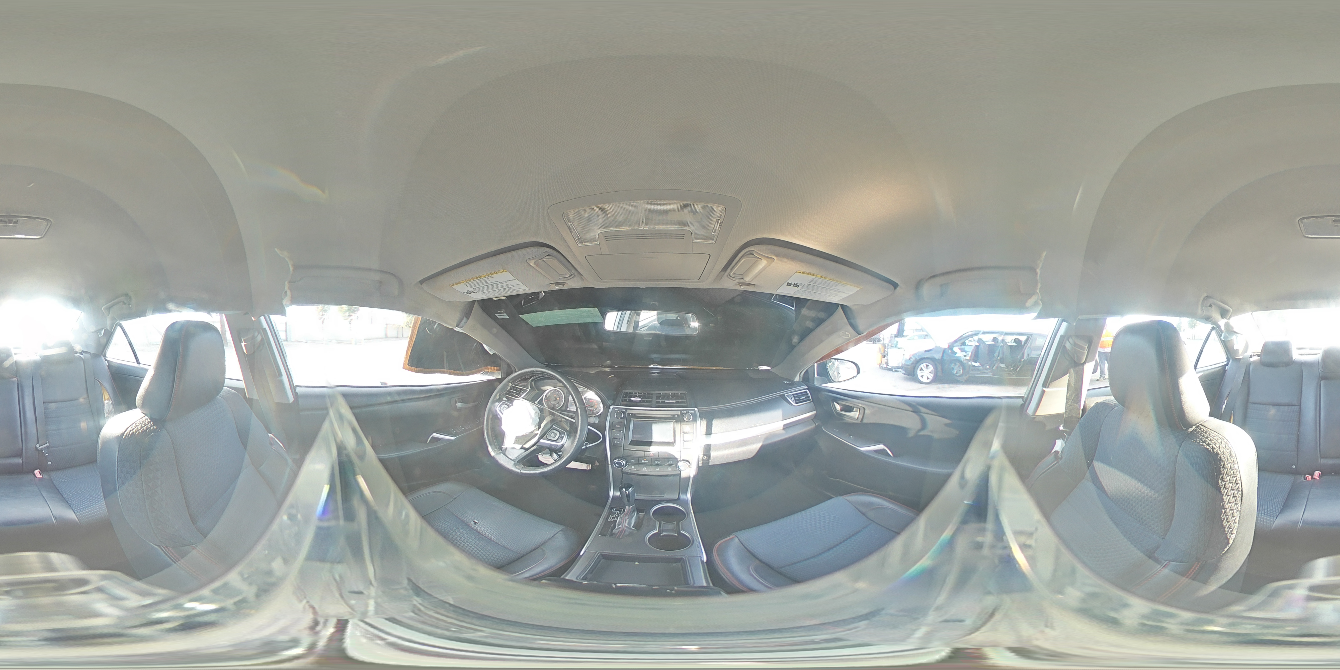 2015 Toyota Camry - Image 13