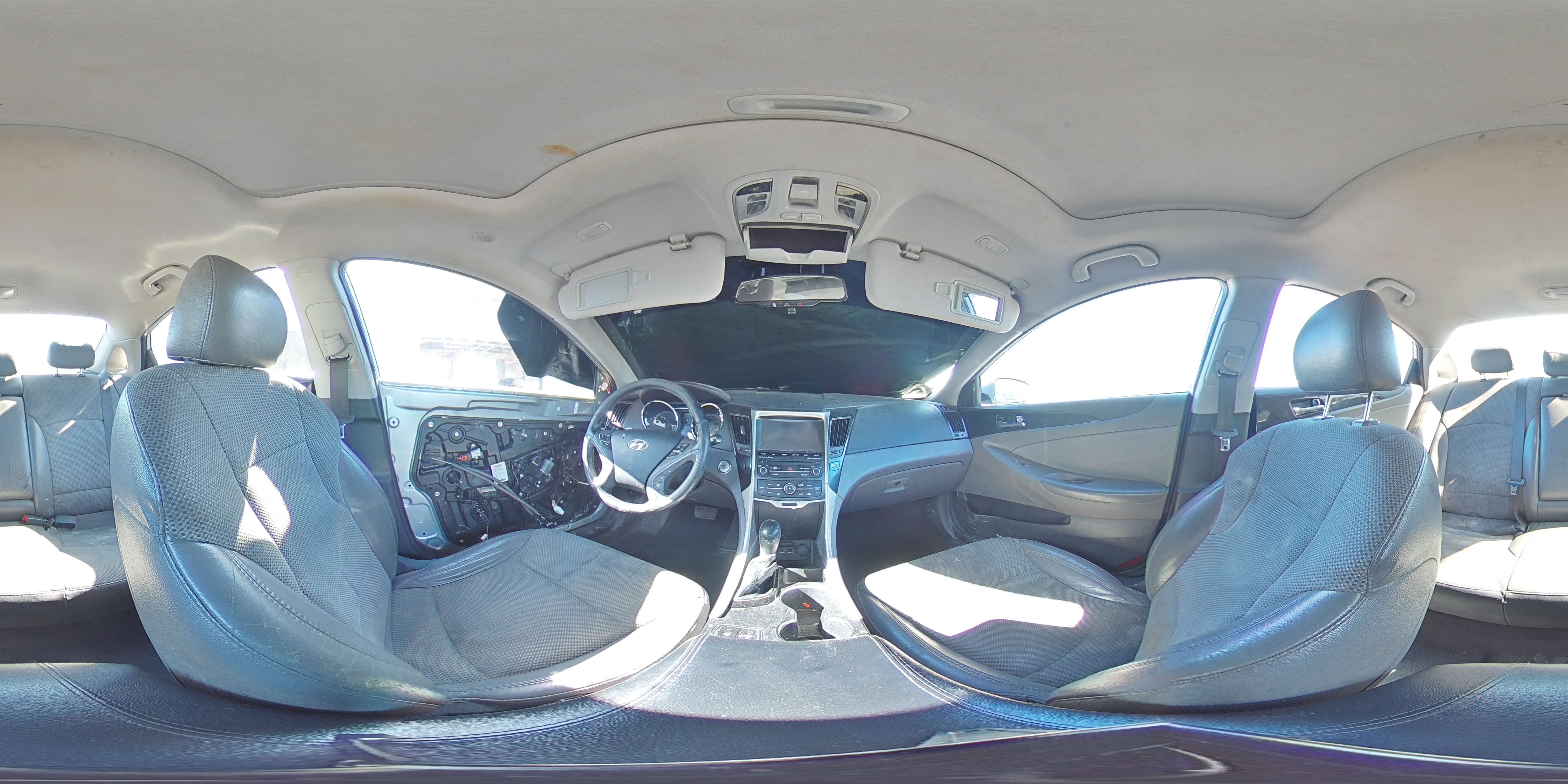 2014 Hyundai Sonata - Image 15