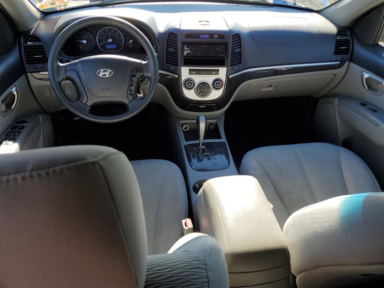 2009 Hyundai Santa Fe - Image 8
