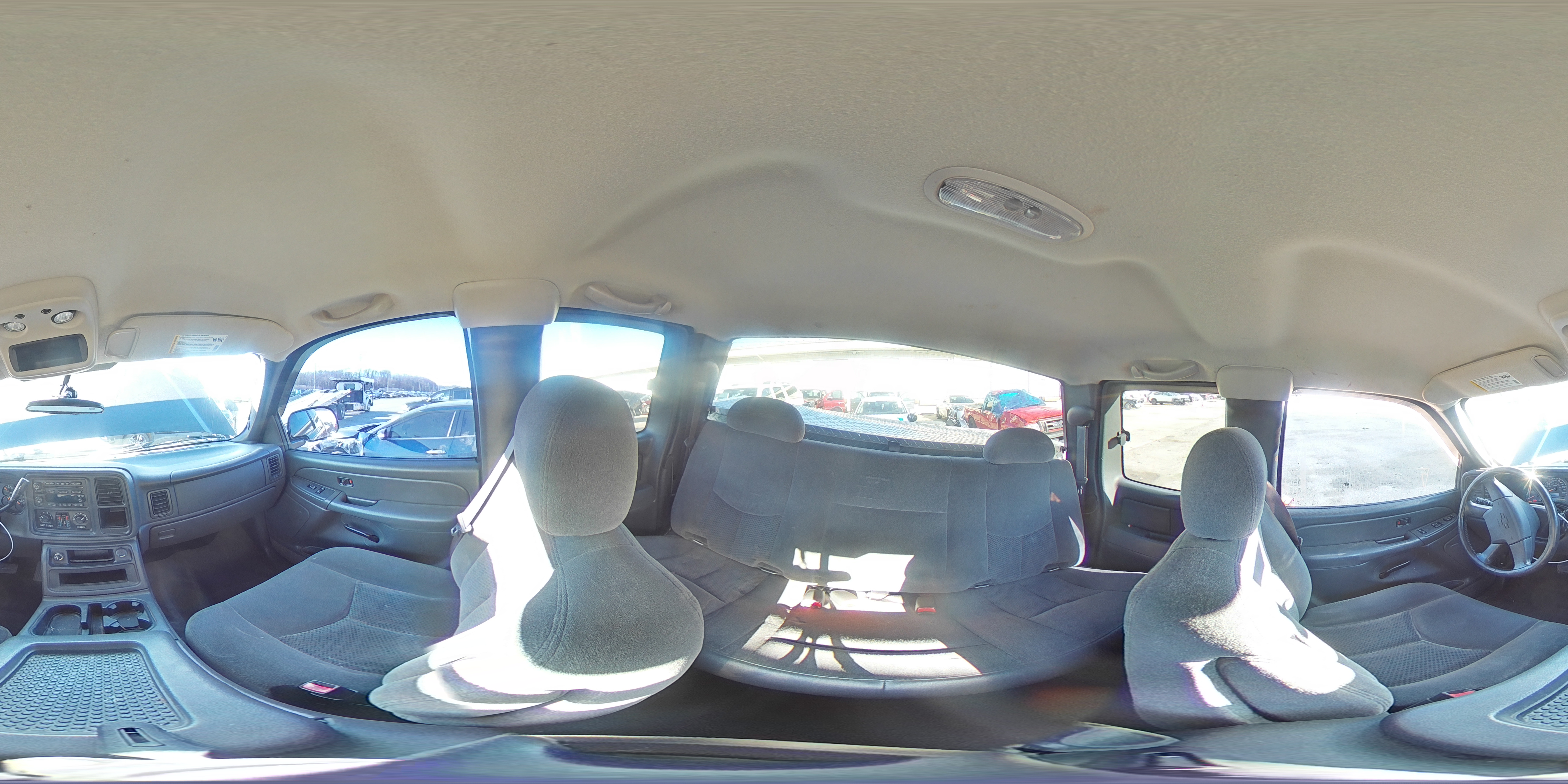 2005 Chevrolet Silverado - Image 13