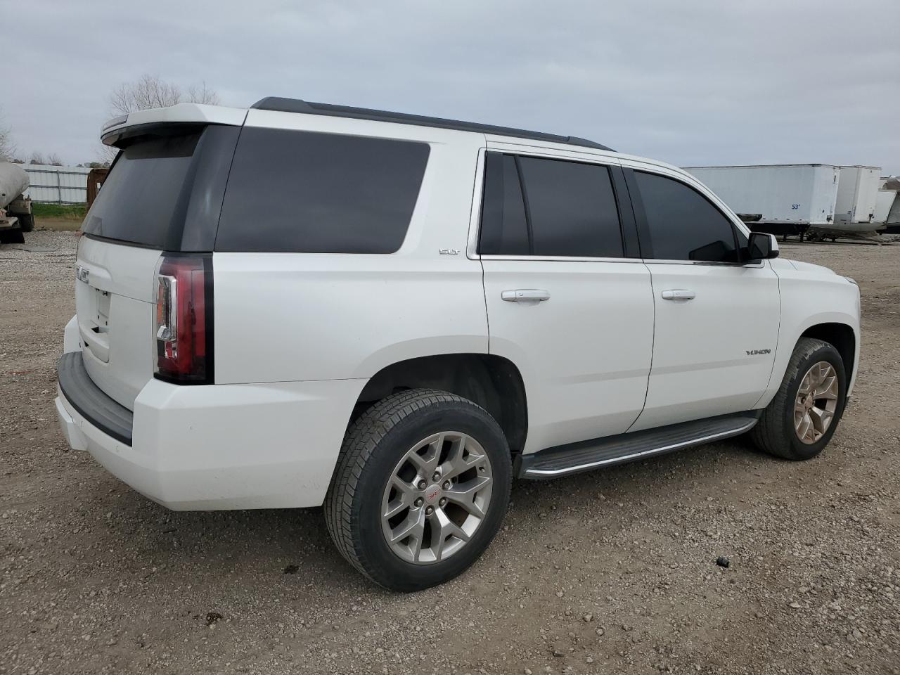 2017 GMC Yukon - Image 3