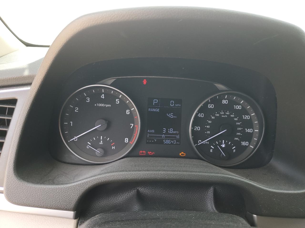 2017 Hyundai Elantra - Image 9