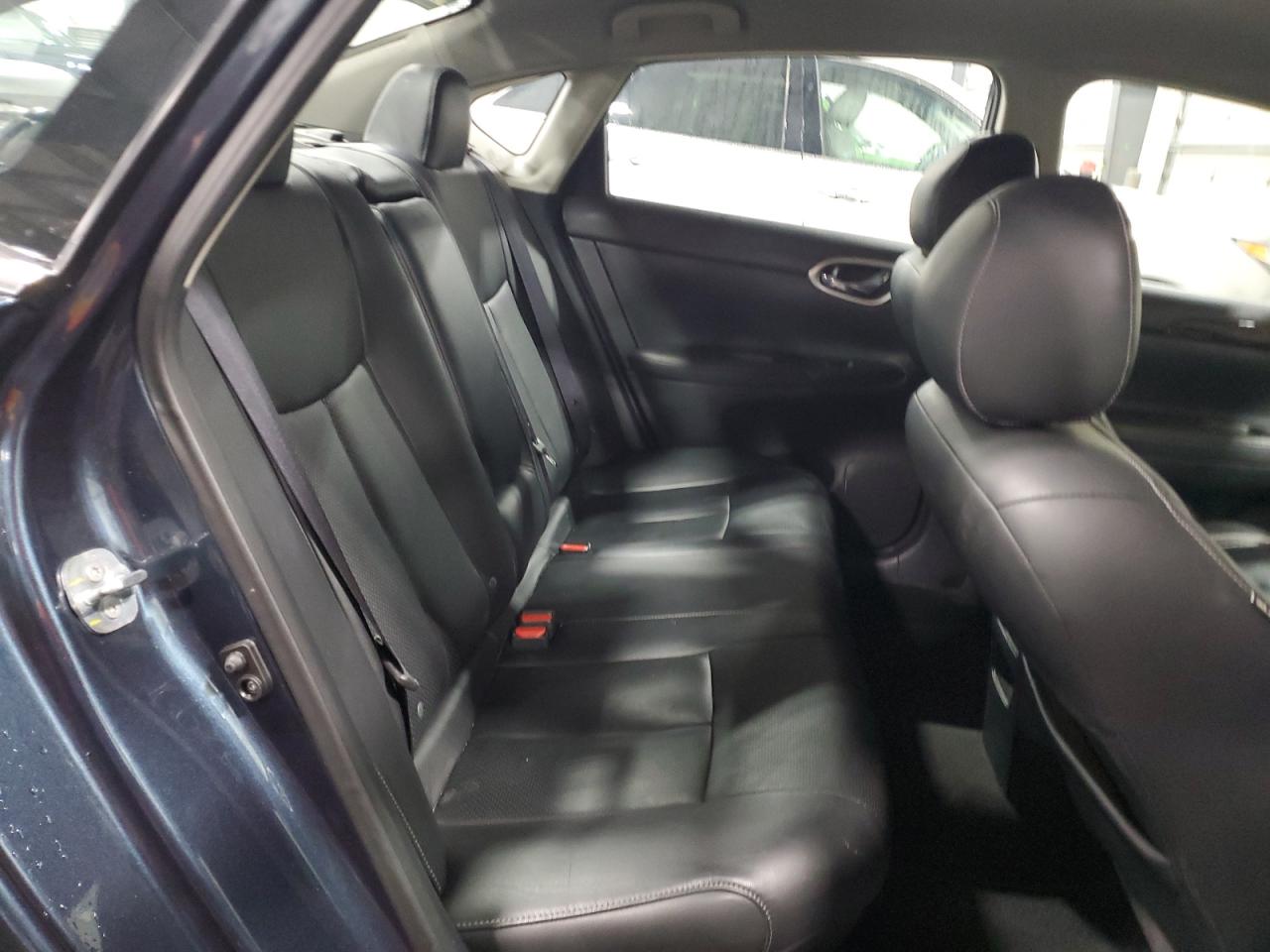 2015 Nissan Sentra - Image 10